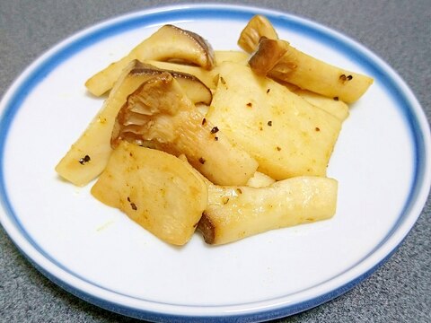 子供が喜ぶ「エリンギのカレー粉炒め」
